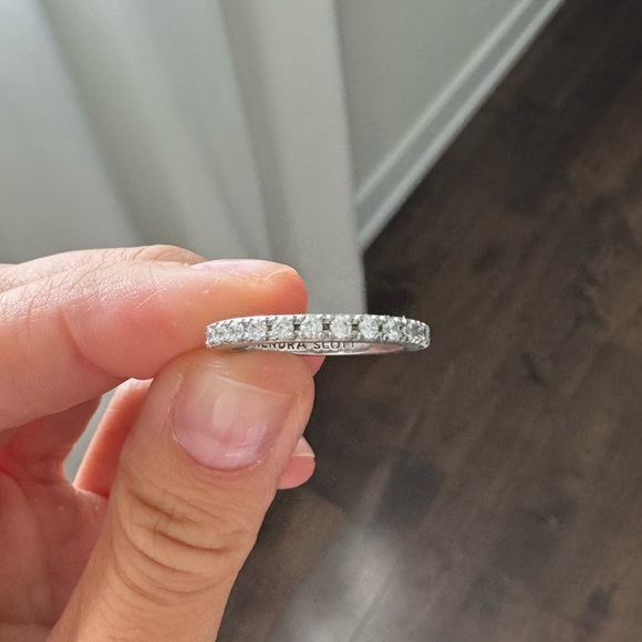 Kendra Scott ring size 5 - Picture 1 of 3